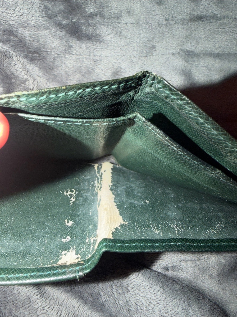 Authentic LV Tiaga Green Slim Bifold Wallet - Picture 3 of 5